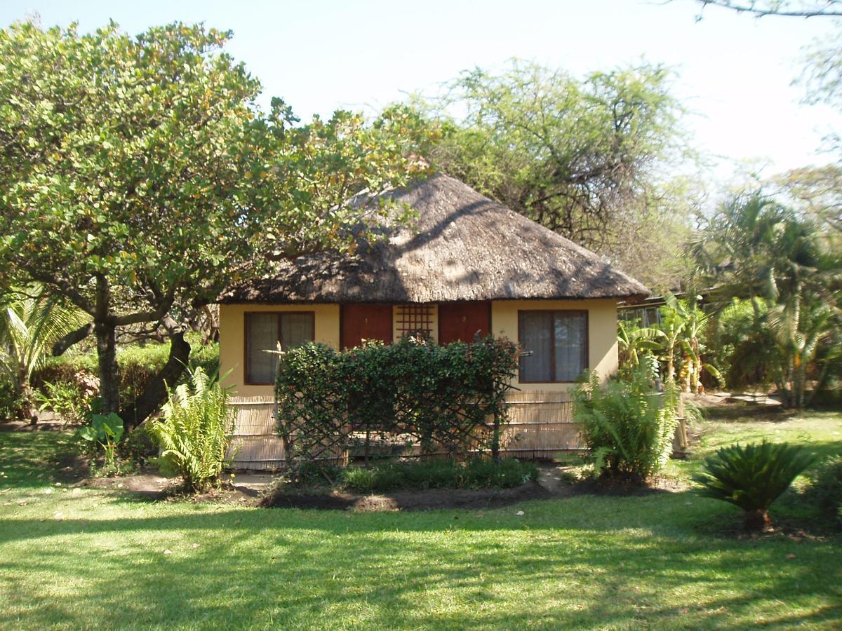 Nkhudzi Beach Lodge Nkudzi Εξωτερικό φωτογραφία